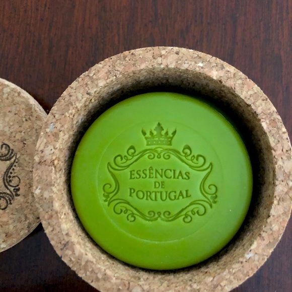 2 ESSENCIAS DE PORTUGAL EUCALYPTUS SOAPS - Picture 2 of 8